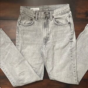 Zara High Rise Straight Leg Gray Washed Jeans Size 4 (27)